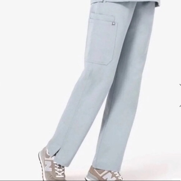 FIGS MEDIUM TALL dusty blue kade cargo scrub pants - Picture 2 of 3